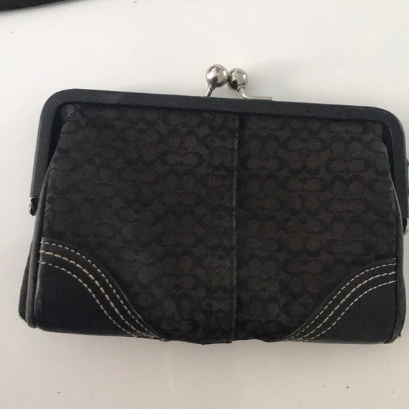 Coach clutch - Picture 1 of 2